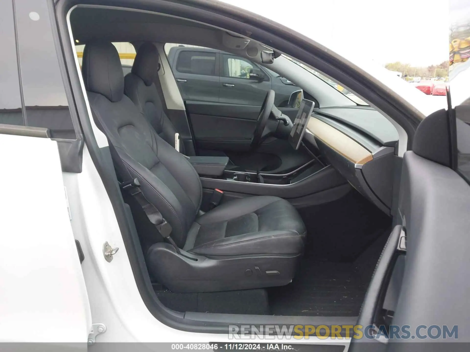 5 Photograph of a damaged car 5YJYGDEF2LF004222 TESLA MODEL Y 2020