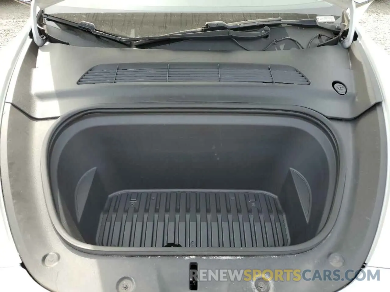 11 Photograph of a damaged car 5YJYGDEF2LF006357 TESLA MODEL Y 2020