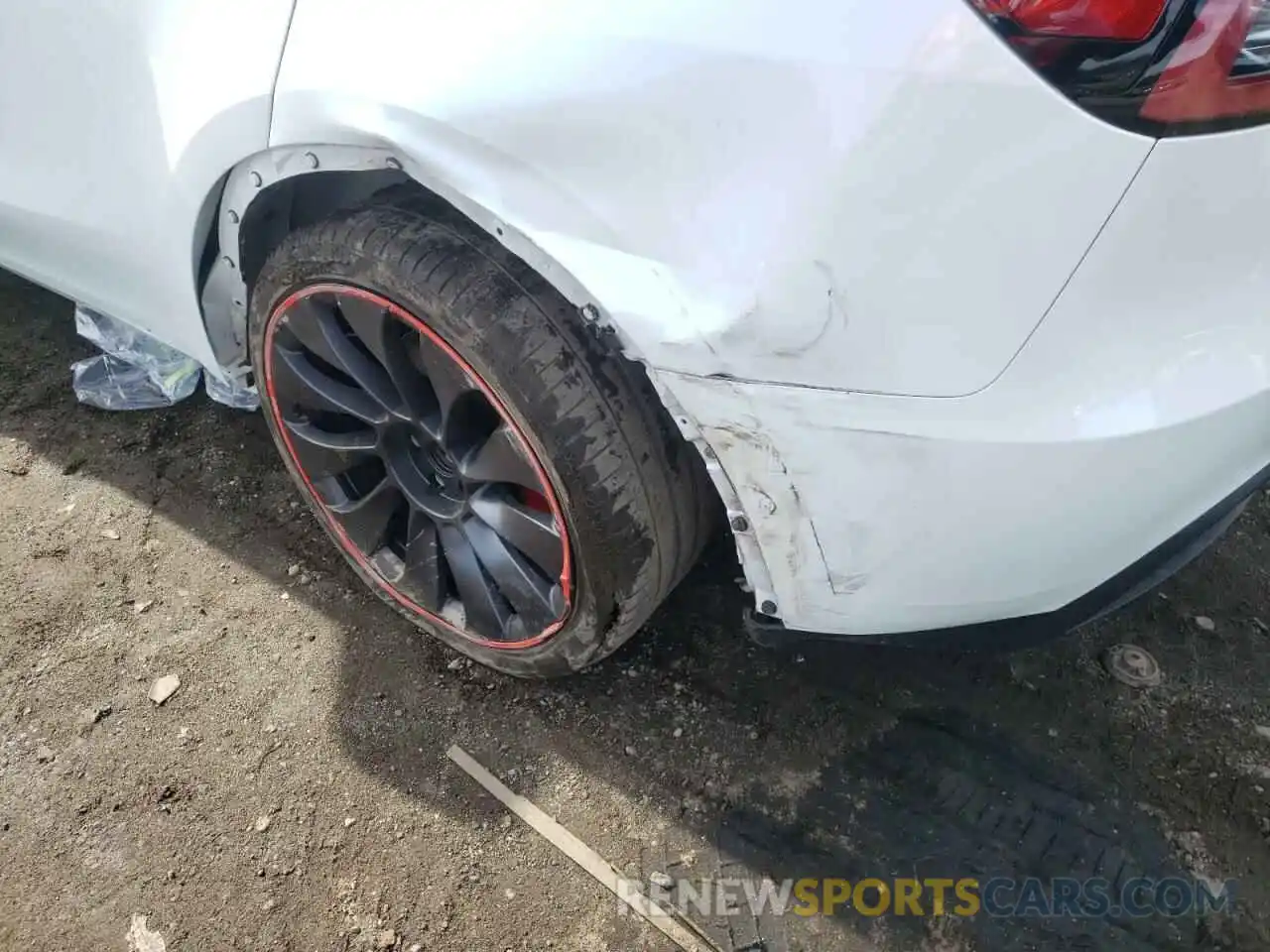 9 Photograph of a damaged car 5YJYGDEF2LF025670 TESLA MODEL Y 2020