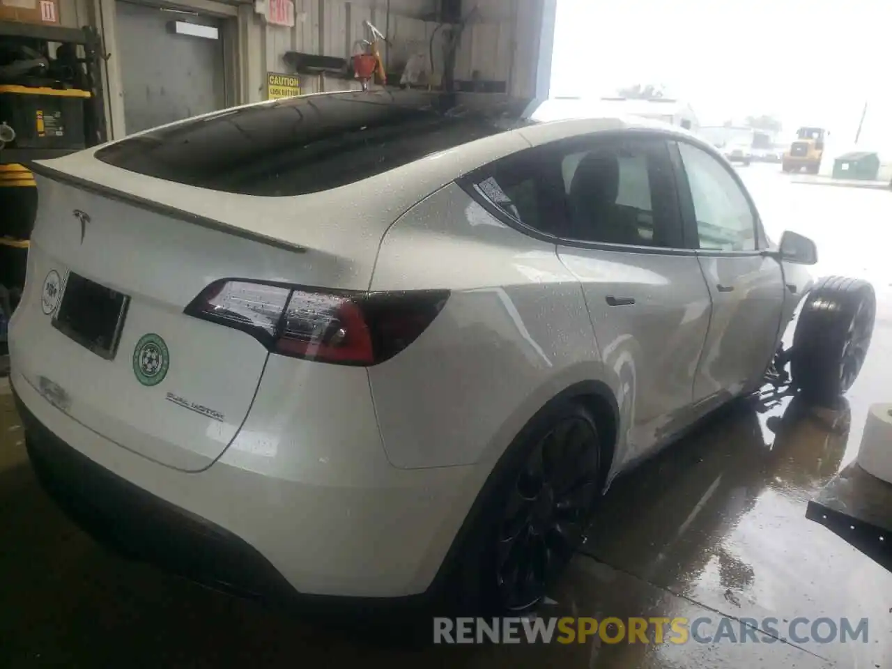 4 Photograph of a damaged car 5YJYGDEF2LF041738 TESLA MODEL Y 2020