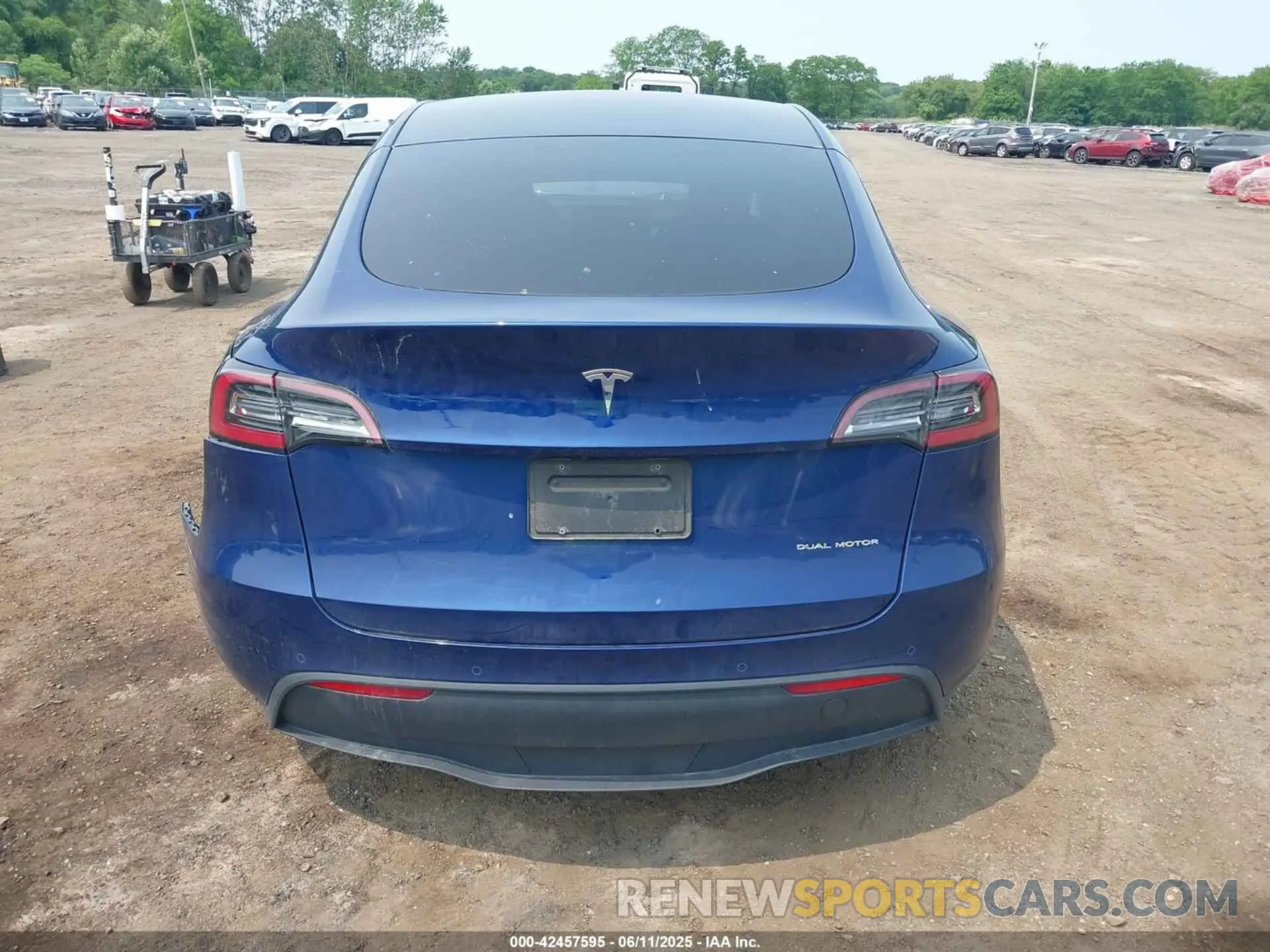 16 Photograph of a damaged car 5YJYGDEF3LF005685 TESLA MODEL Y 2020
