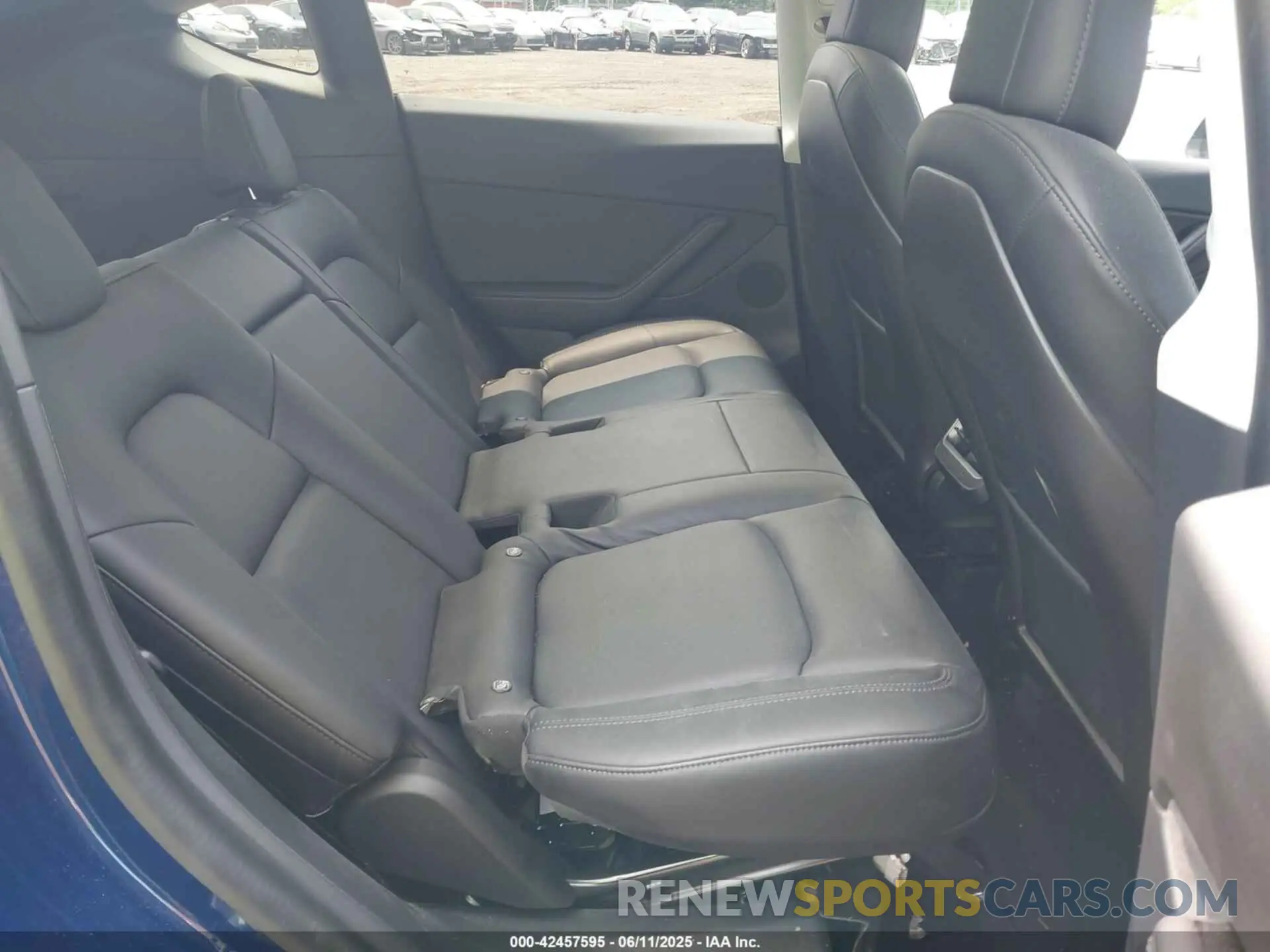 8 Photograph of a damaged car 5YJYGDEF3LF005685 TESLA MODEL Y 2020