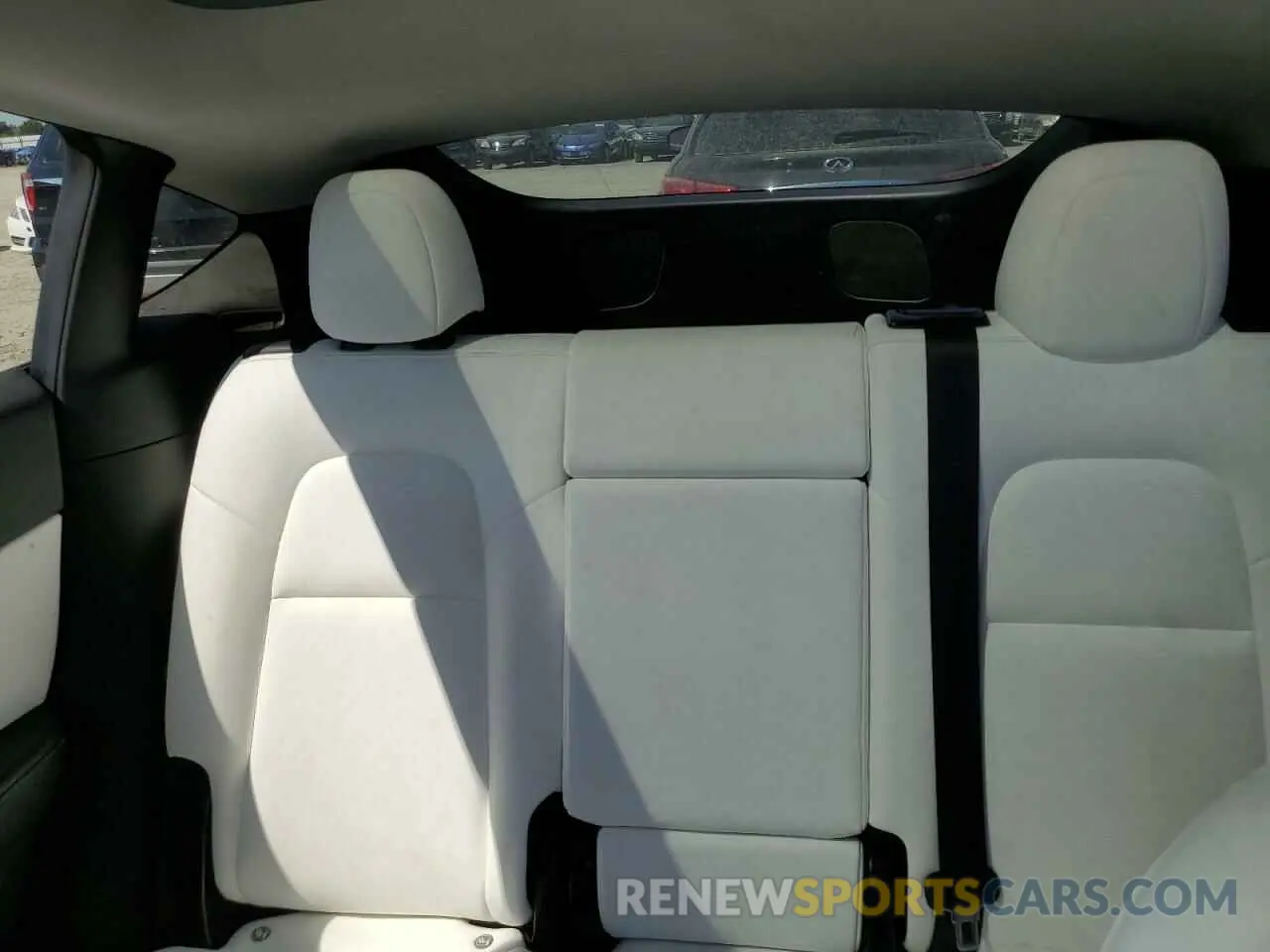 10 Photograph of a damaged car 5YJYGDEF3LF028190 TESLA MODEL Y 2020