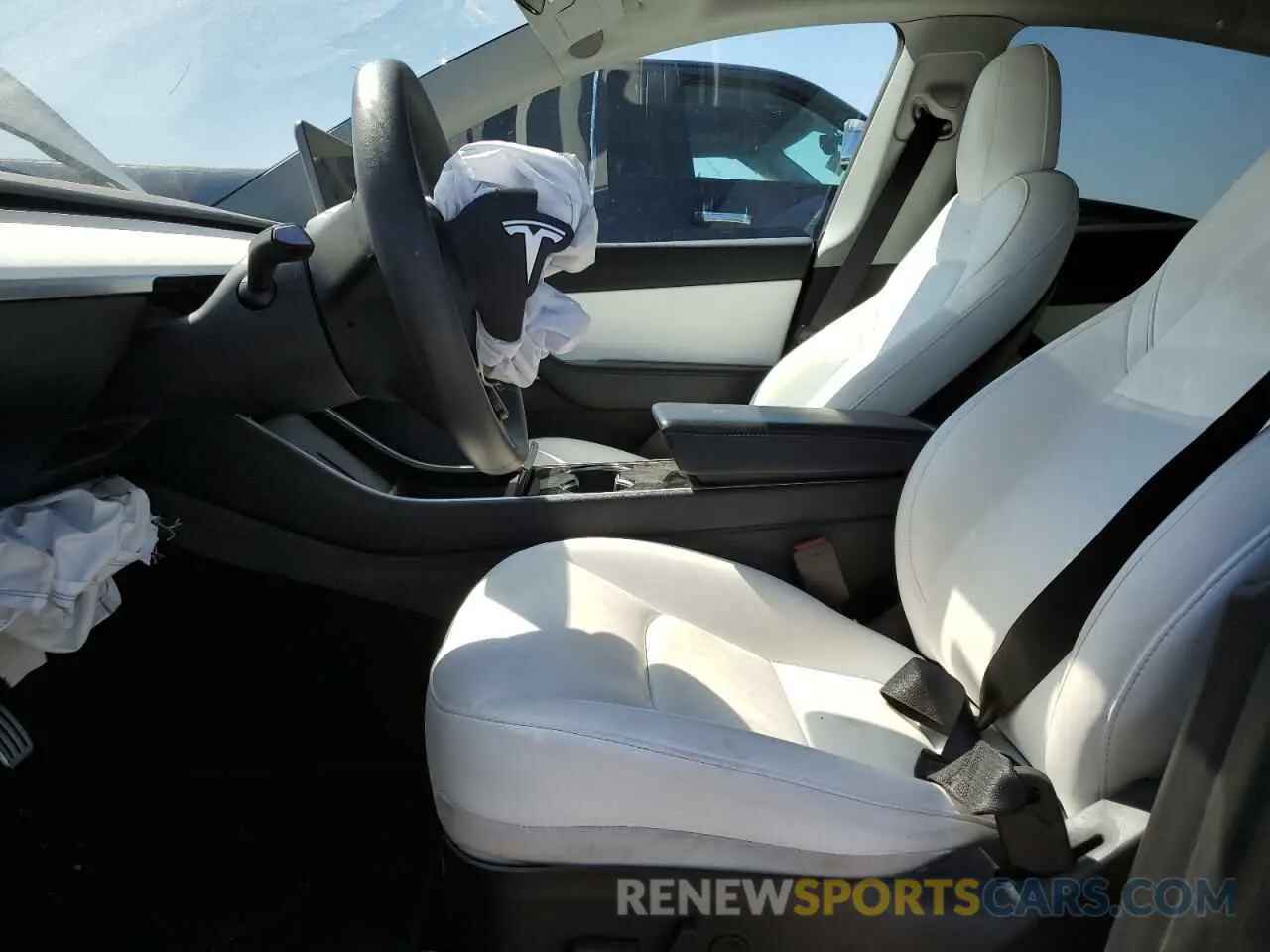 7 Photograph of a damaged car 5YJYGDEF3LF028190 TESLA MODEL Y 2020