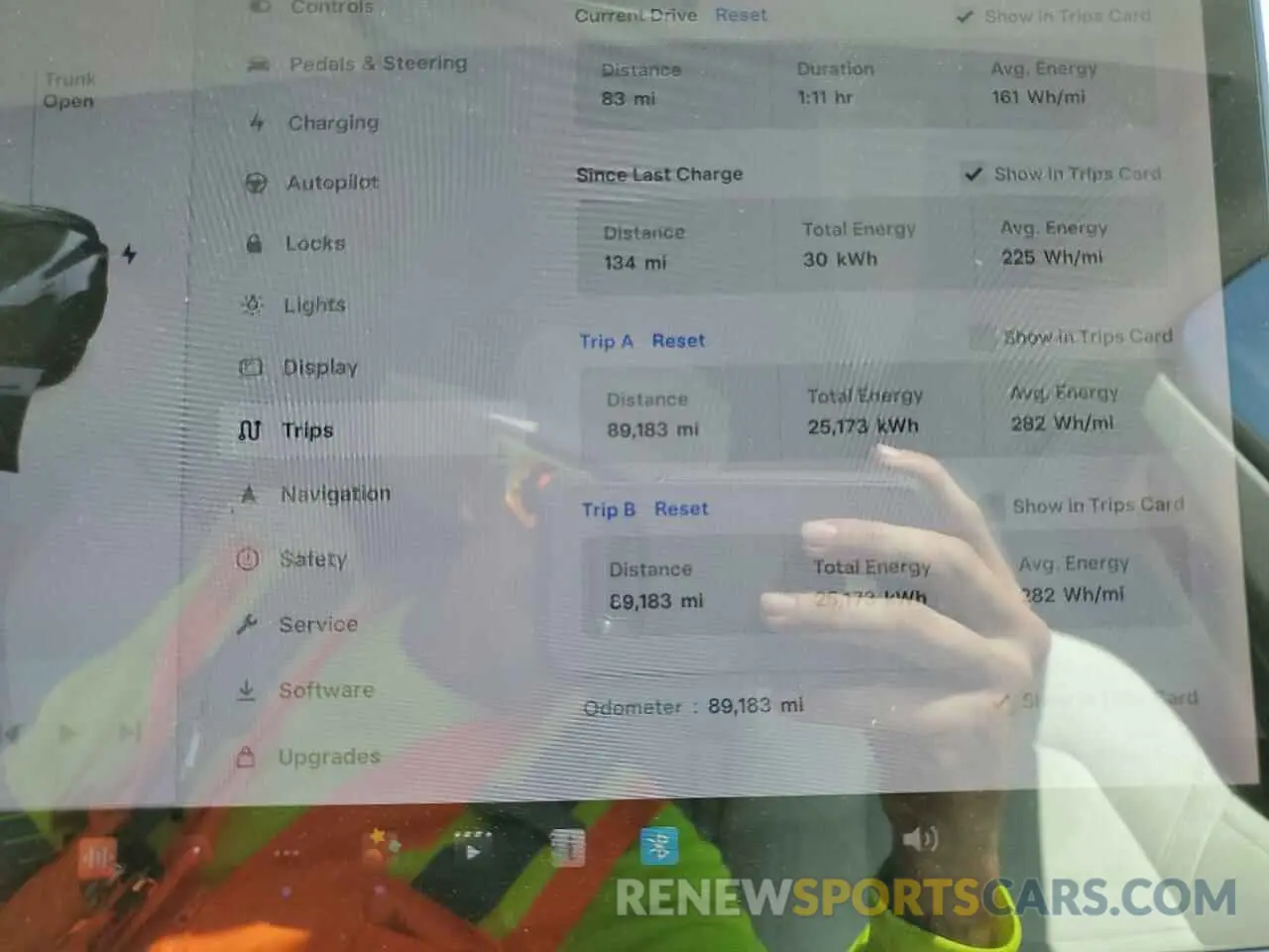 9 Photograph of a damaged car 5YJYGDEF3LF028190 TESLA MODEL Y 2020