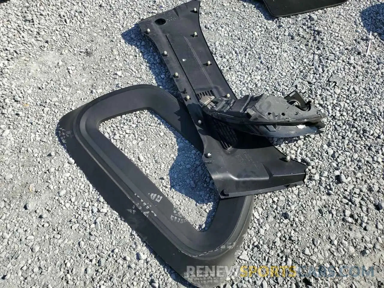 13 Photograph of a damaged car 5YJYGDEF3LF043238 TESLA MODEL Y 2020