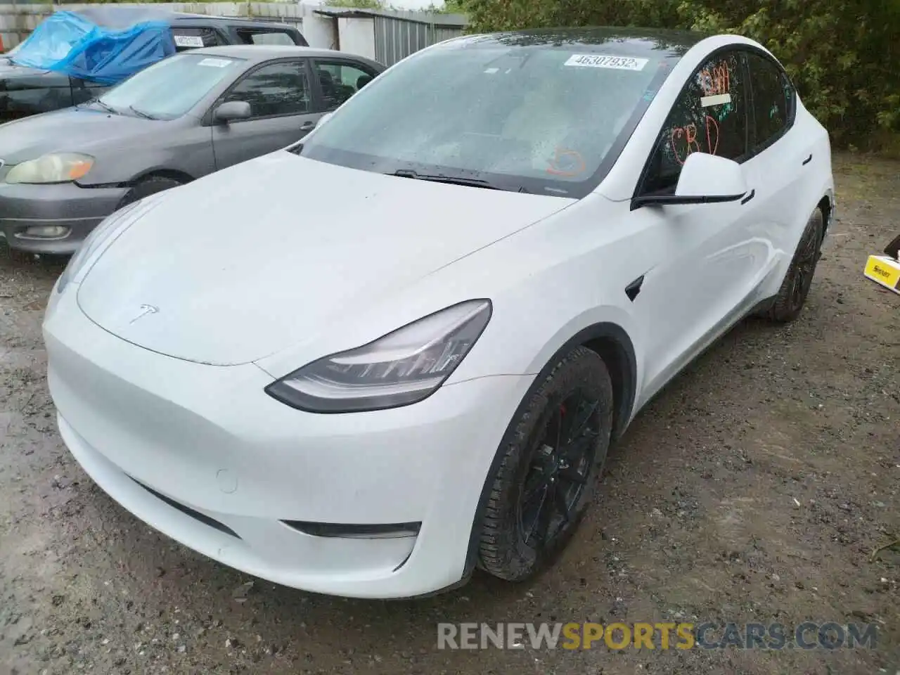 2 Photograph of a damaged car 5YJYGDEF3LF046706 TESLA MODEL Y 2020