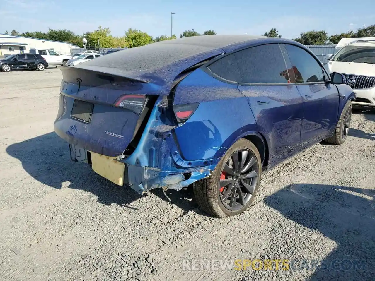 4 Photograph of a damaged car 5YJYGDEF4LF000253 TESLA MODEL Y 2020