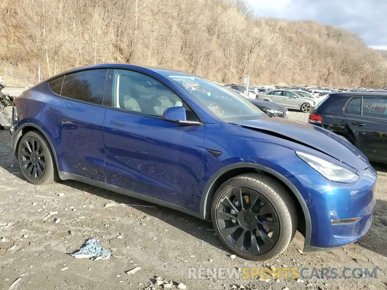4 Photograph of a damaged car 5YJYGDEF4LF003105 TESLA MODEL Y 2020