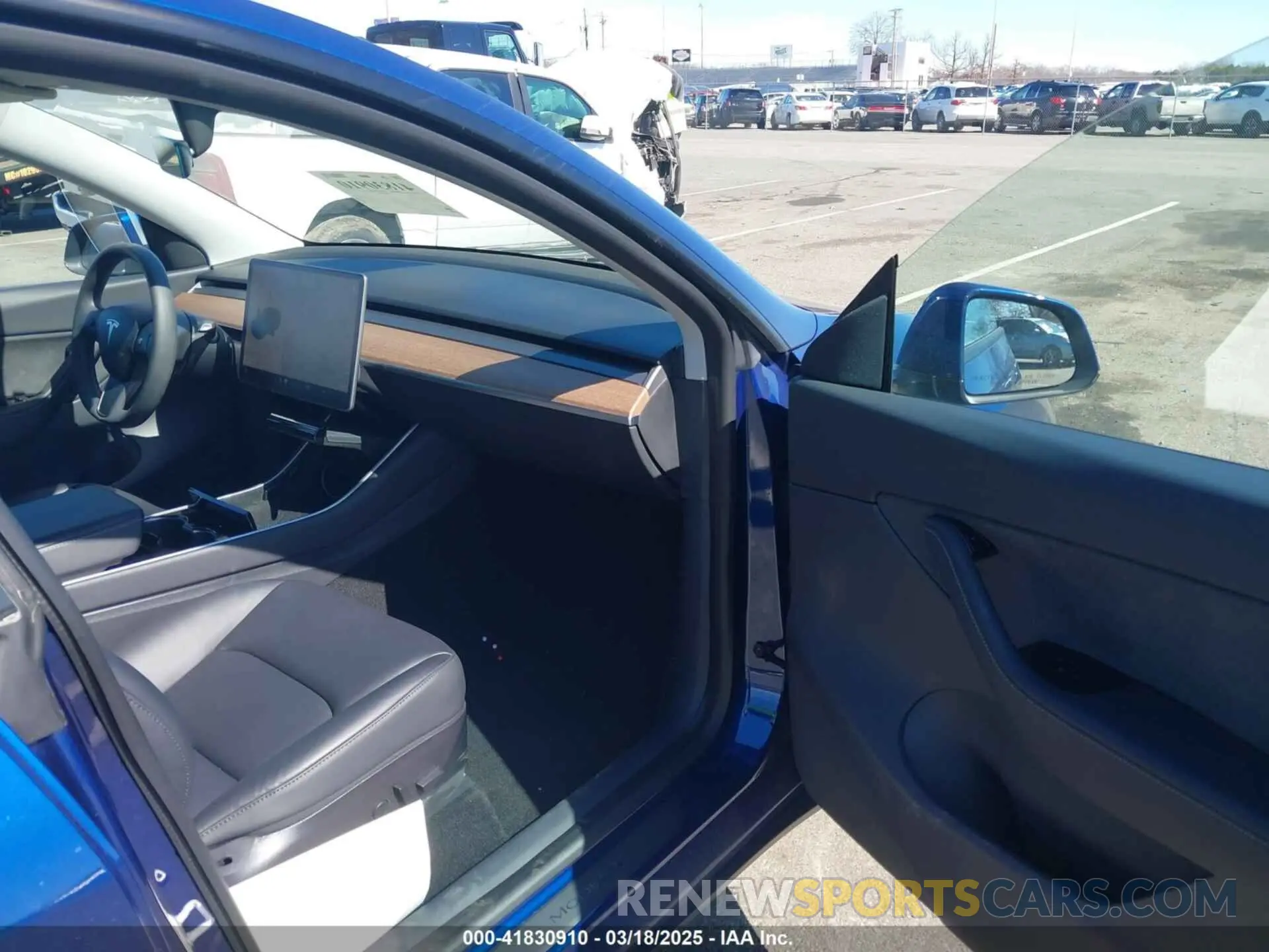 5 Photograph of a damaged car 5YJYGDEF4LF005534 TESLA MODEL Y 2020