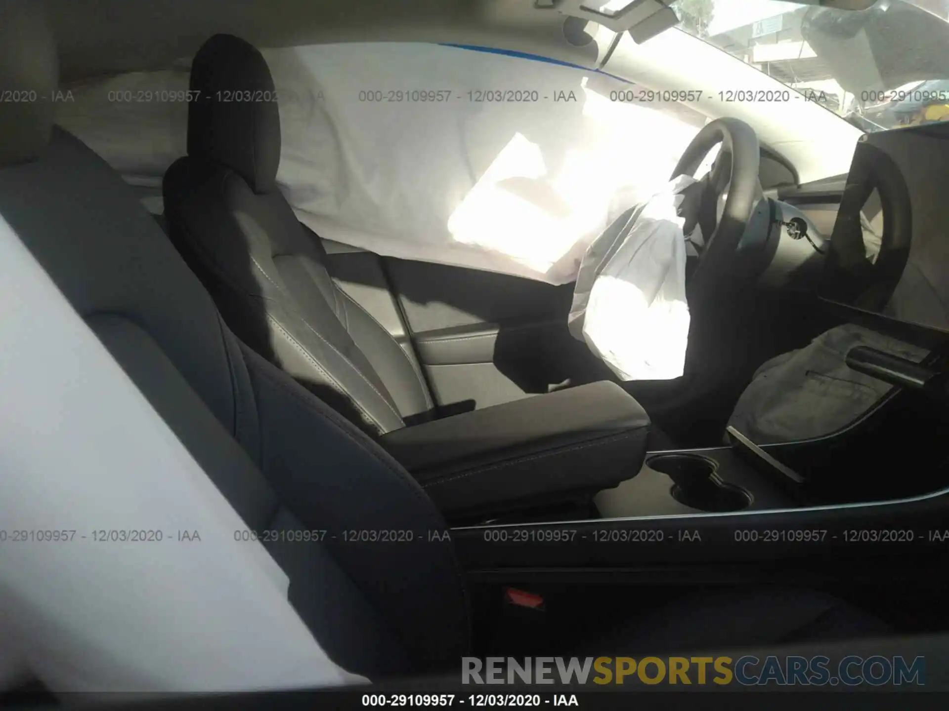 5 Photograph of a damaged car 5YJYGDEF4LF022737 TESLA MODEL Y 2020