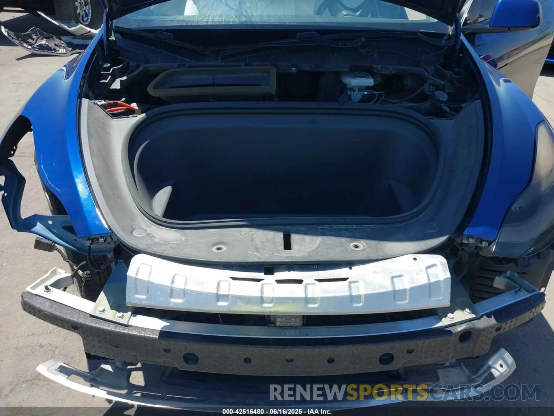10 Photograph of a damaged car 5YJYGDEF4LF034418 TESLA MODEL Y 2020