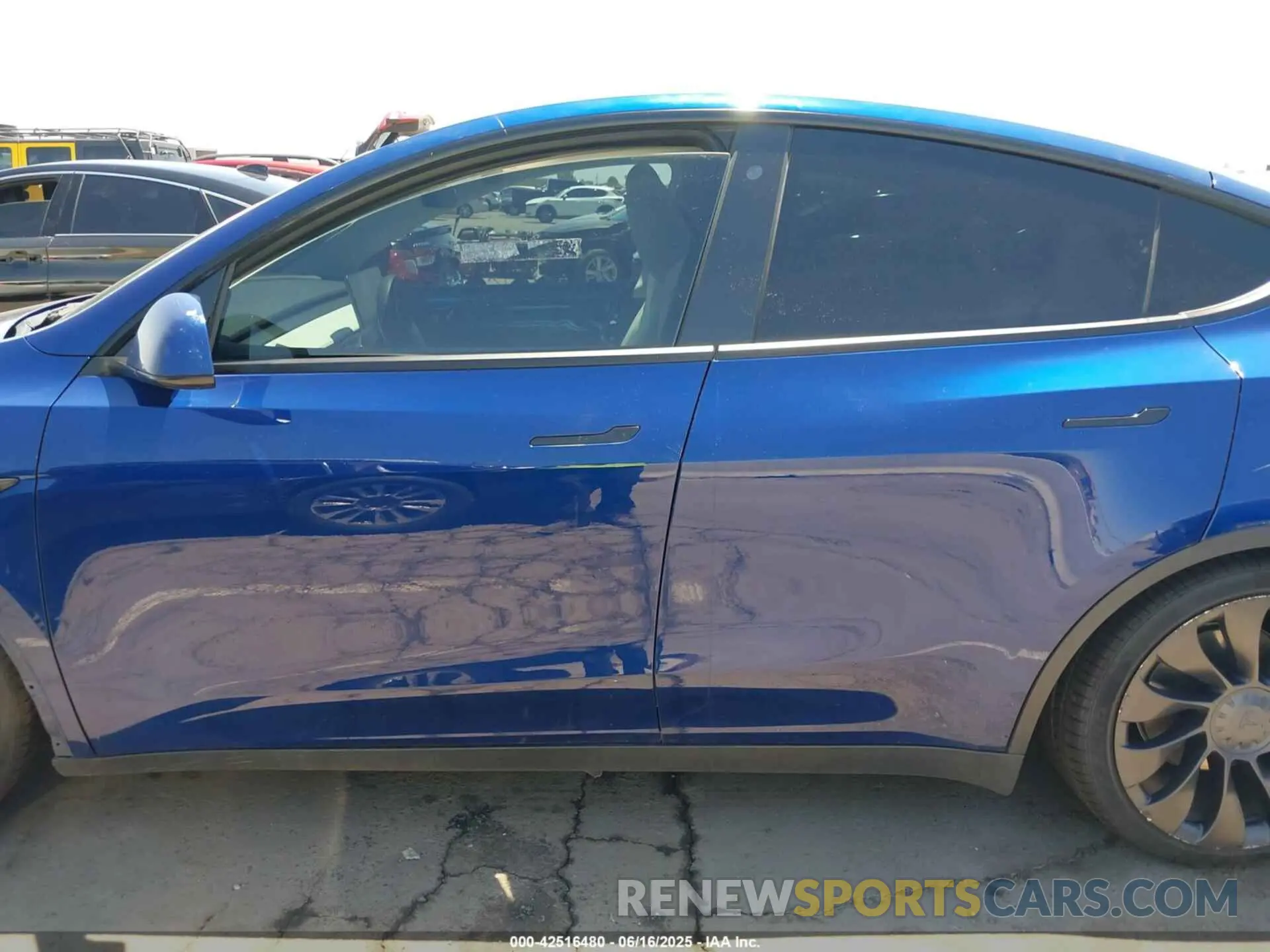 14 Photograph of a damaged car 5YJYGDEF4LF034418 TESLA MODEL Y 2020