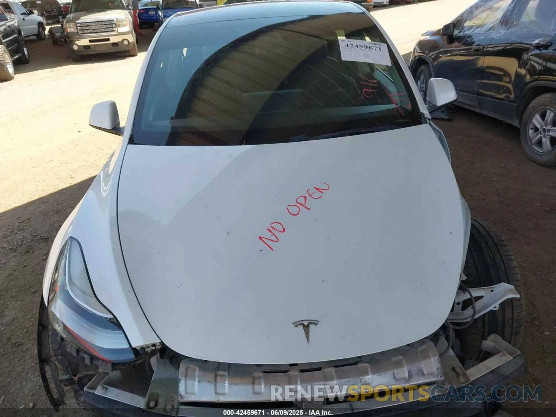 10 Photograph of a damaged car 5YJYGDEF4LF057293 TESLA MODEL Y 2020