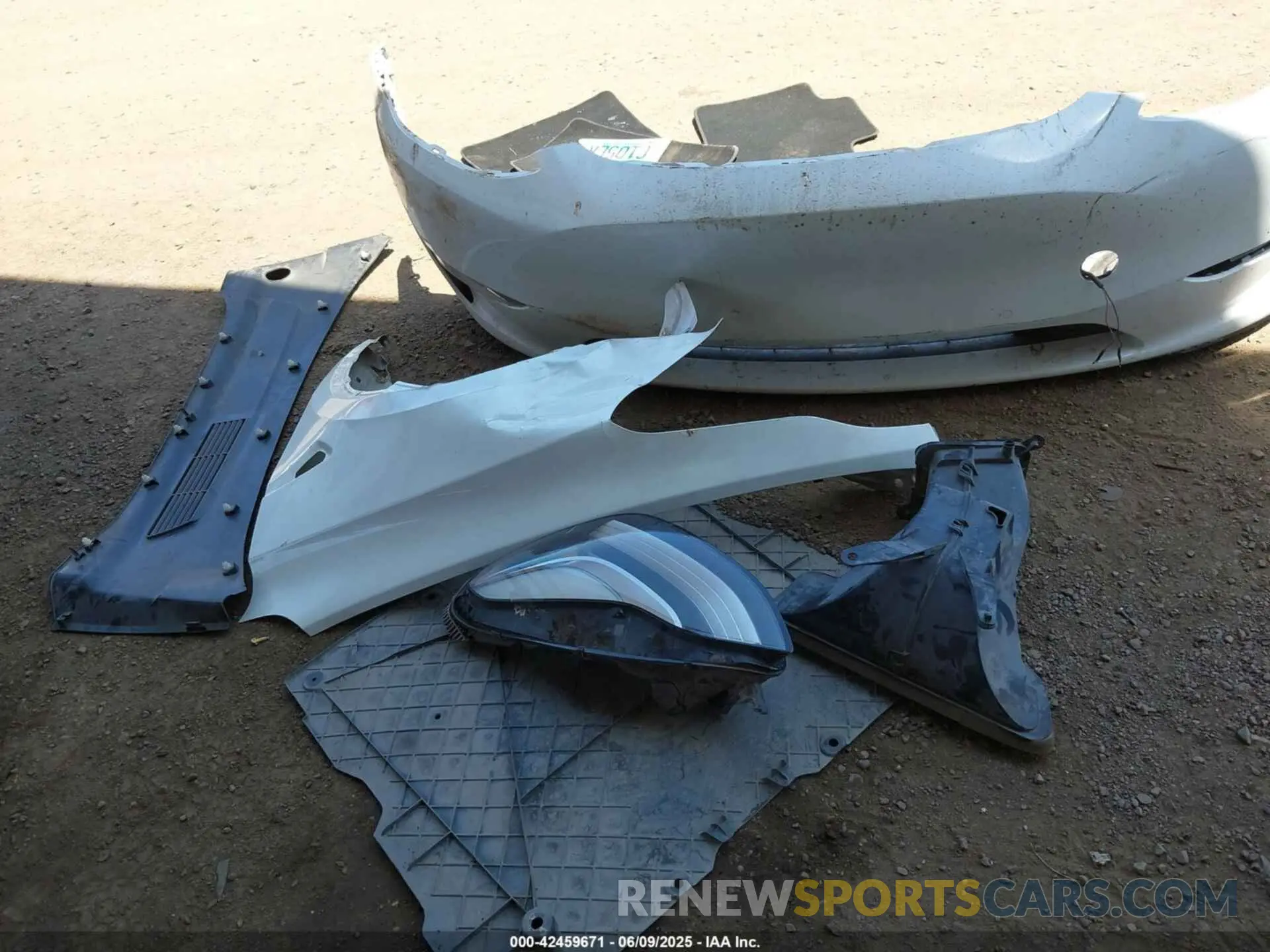 11 Photograph of a damaged car 5YJYGDEF4LF057293 TESLA MODEL Y 2020