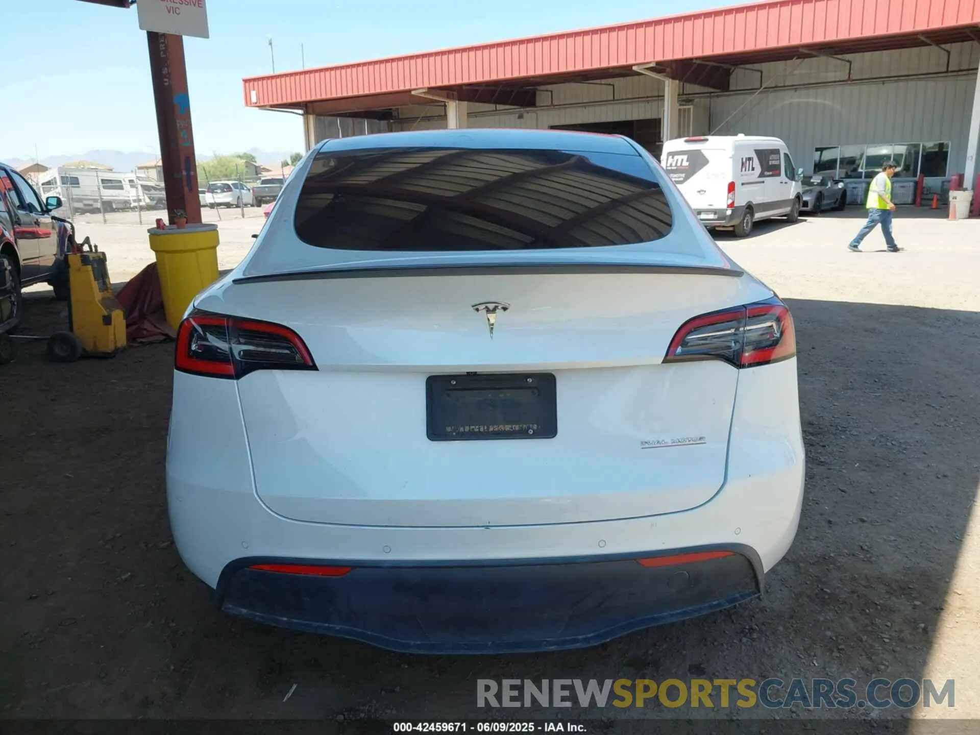 16 Photograph of a damaged car 5YJYGDEF4LF057293 TESLA MODEL Y 2020