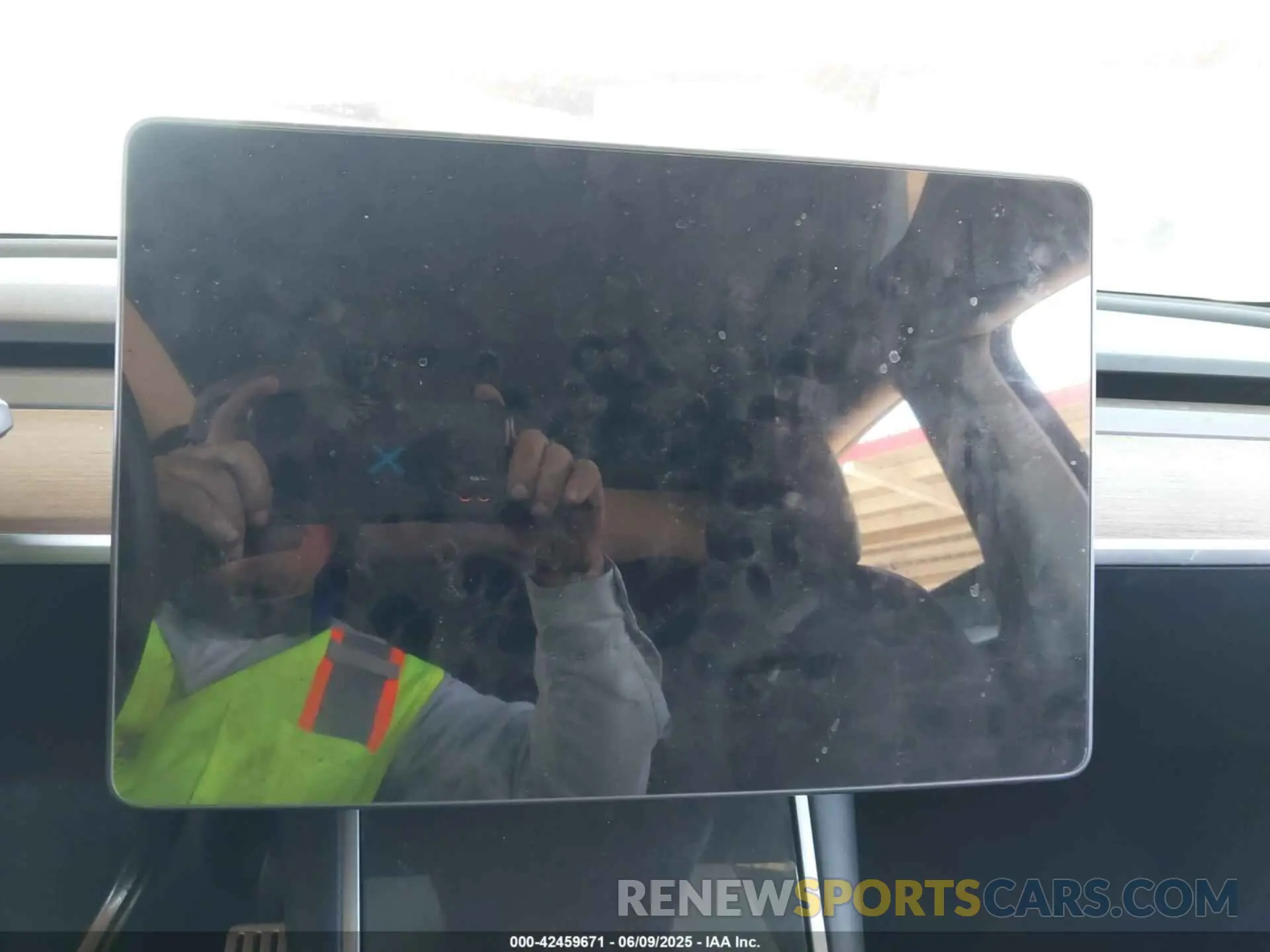 7 Photograph of a damaged car 5YJYGDEF4LF057293 TESLA MODEL Y 2020