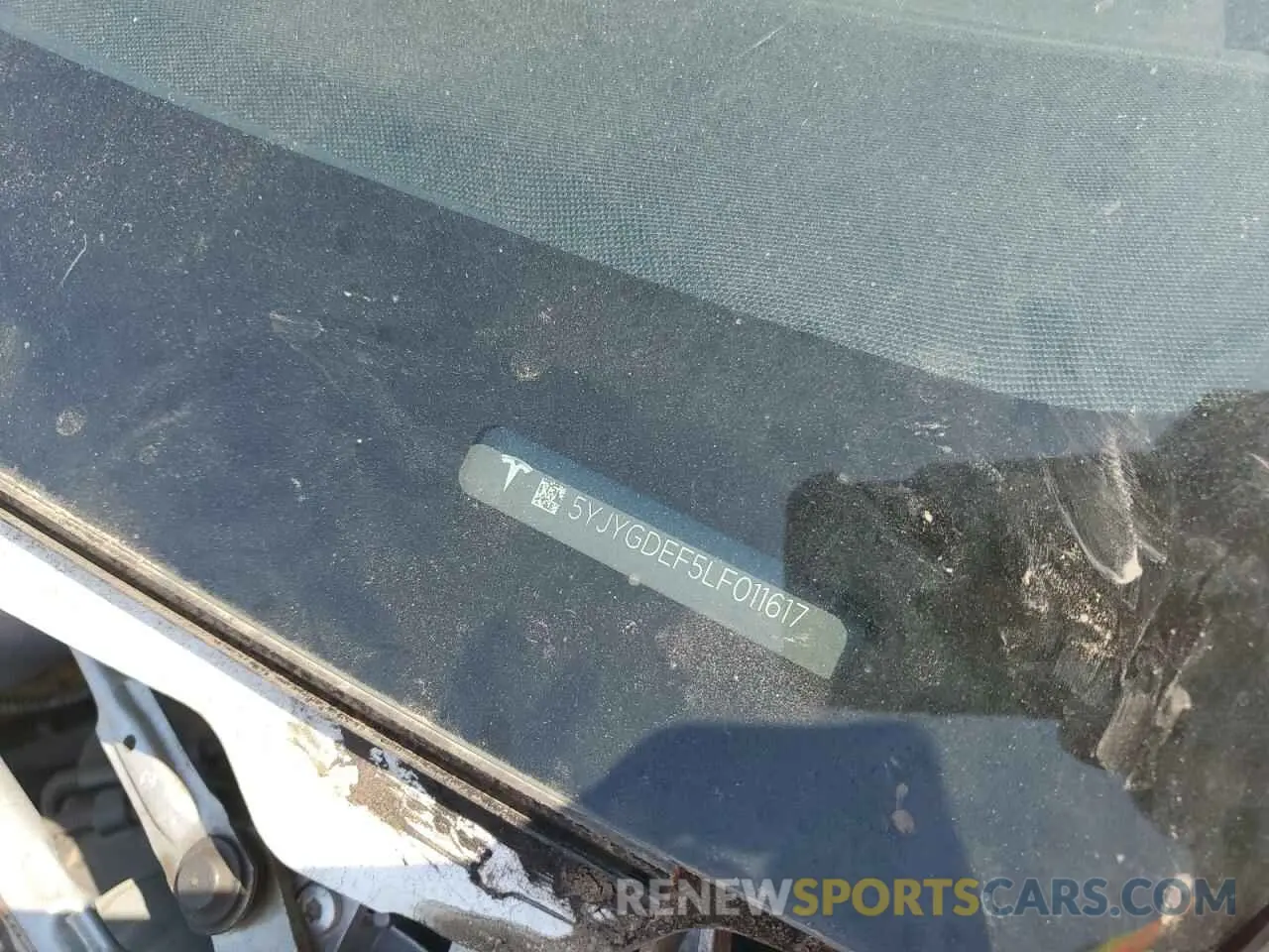 12 Photograph of a damaged car 5YJYGDEF5LF011617 TESLA MODEL Y 2020