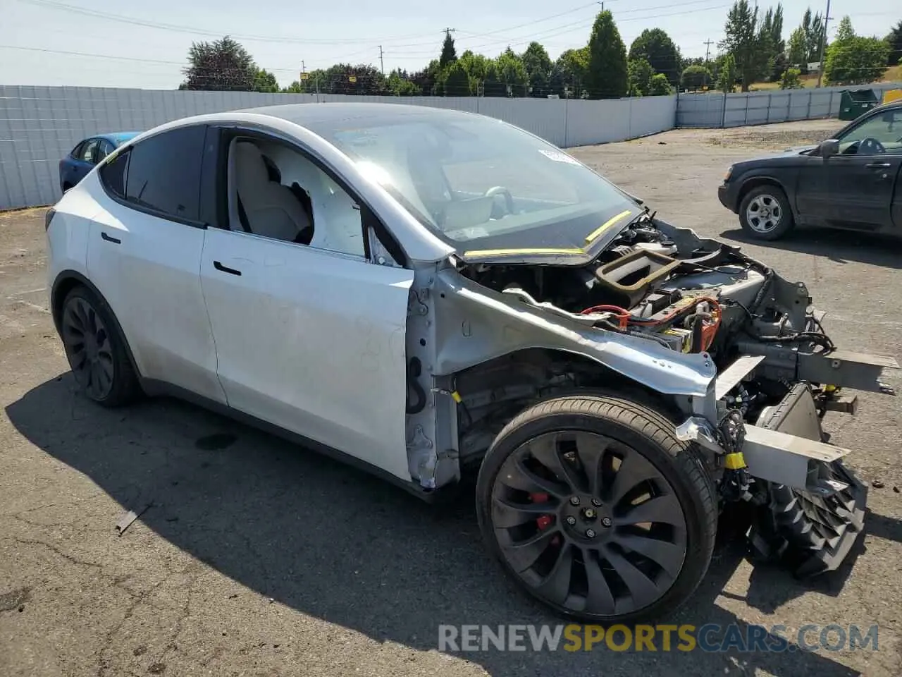 4 Photograph of a damaged car 5YJYGDEF5LF011617 TESLA MODEL Y 2020