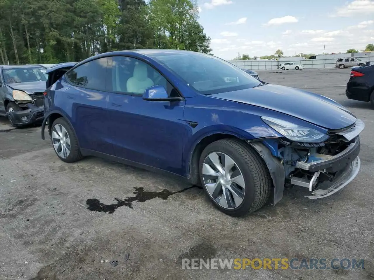 4 Photograph of a damaged car 5YJYGDEF5LF037702 TESLA MODEL Y 2020