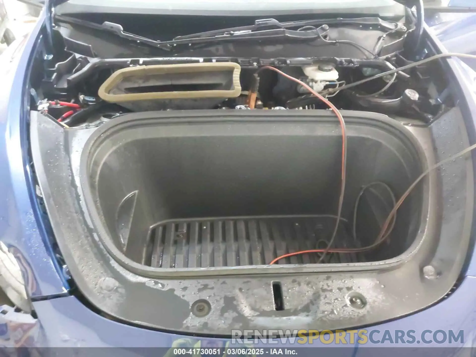 10 Photograph of a damaged car 5YJYGDEF5LF044262 TESLA MODEL Y 2020