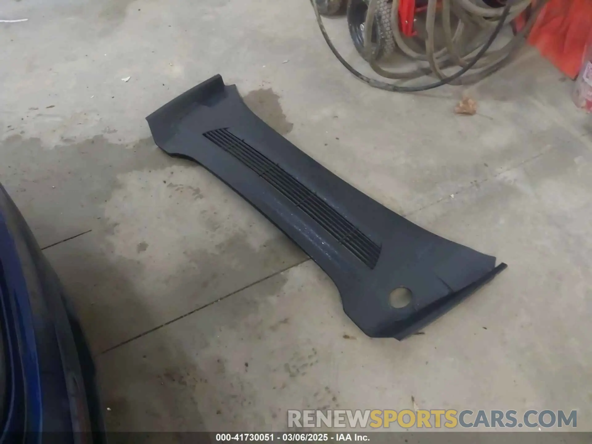 12 Photograph of a damaged car 5YJYGDEF5LF044262 TESLA MODEL Y 2020