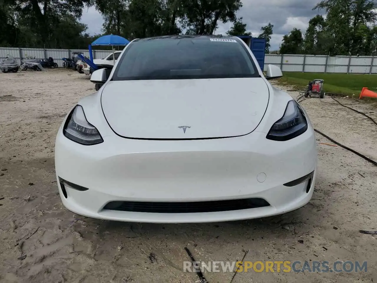 5 Photograph of a damaged car 5YJYGDEF5LF046822 TESLA MODEL Y 2020