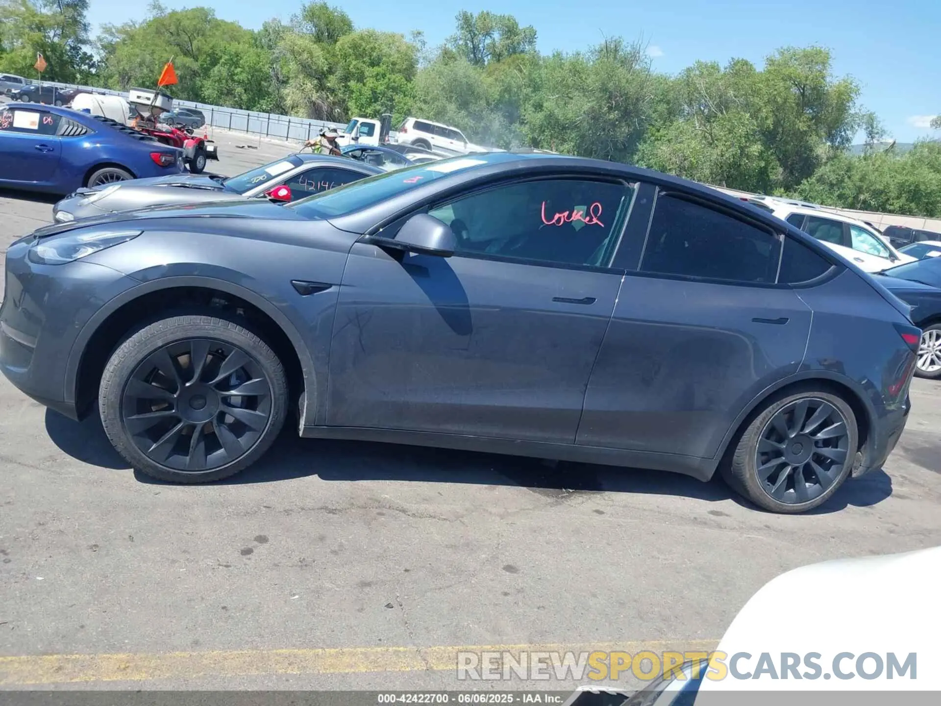 14 Photograph of a damaged car 5YJYGDEF6LF000643 TESLA MODEL Y 2020