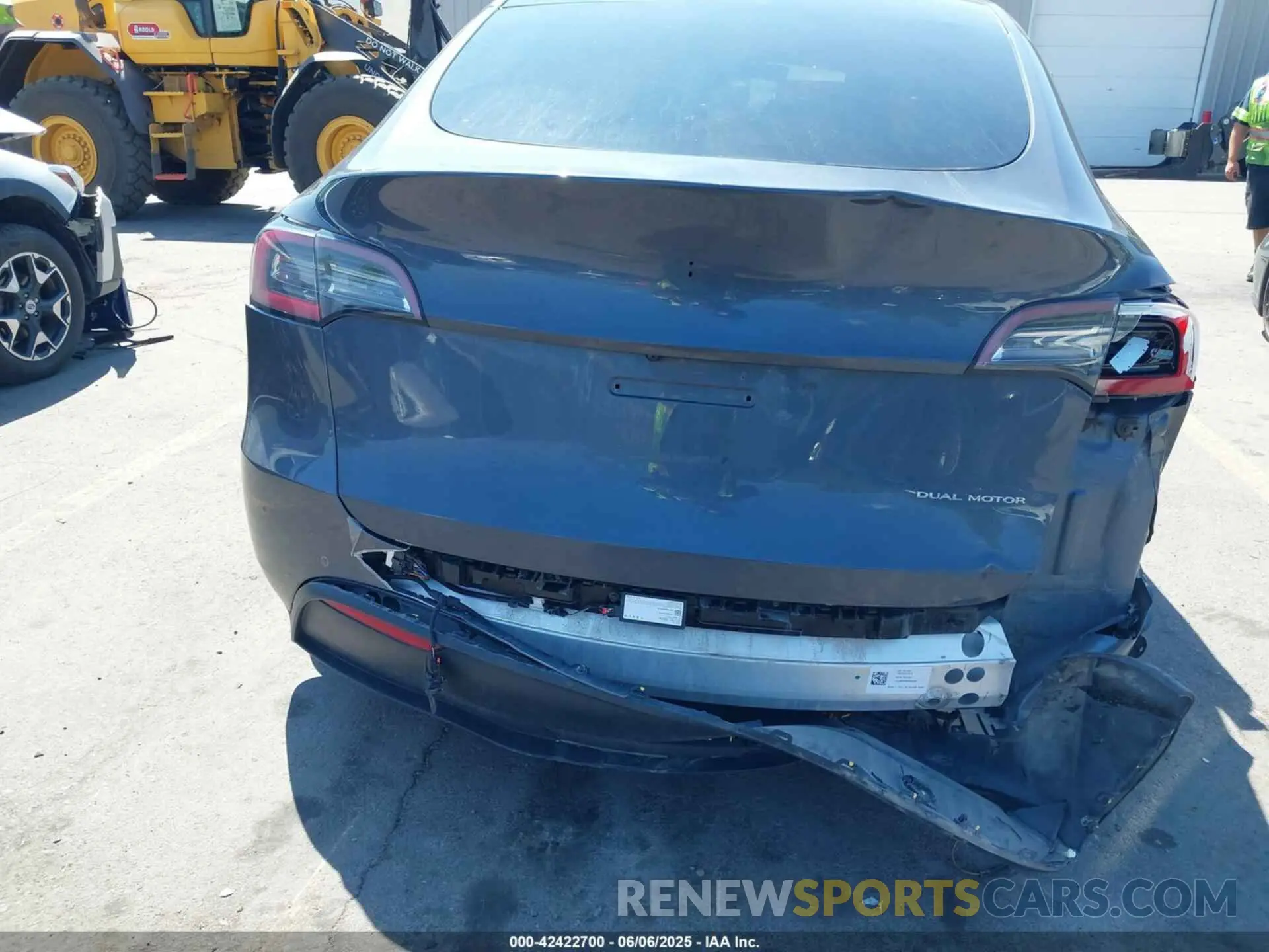 16 Photograph of a damaged car 5YJYGDEF6LF000643 TESLA MODEL Y 2020