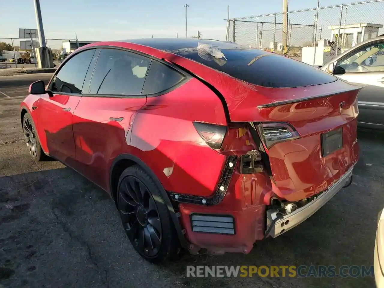 3 Photograph of a damaged car 5YJYGDEF6LF005101 TESLA MODEL Y 2020