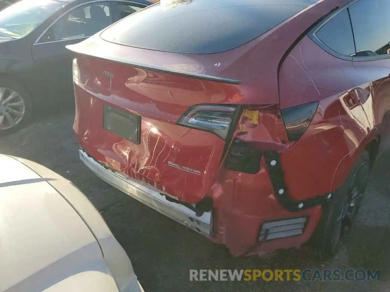 9 Photograph of a damaged car 5YJYGDEF6LF005101 TESLA MODEL Y 2020