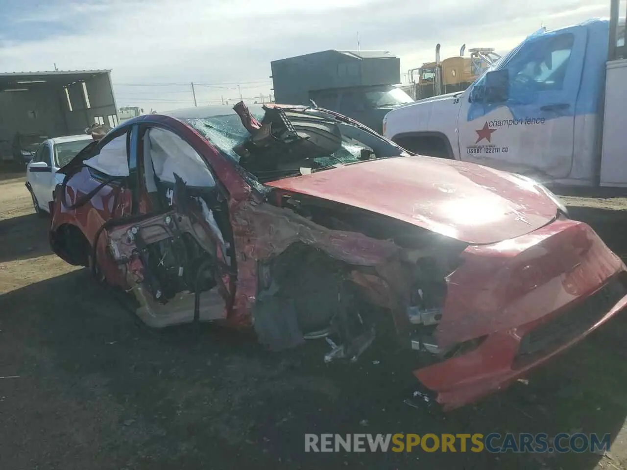 4 Photograph of a damaged car 5YJYGDEF6LF009729 TESLA MODEL Y 2020