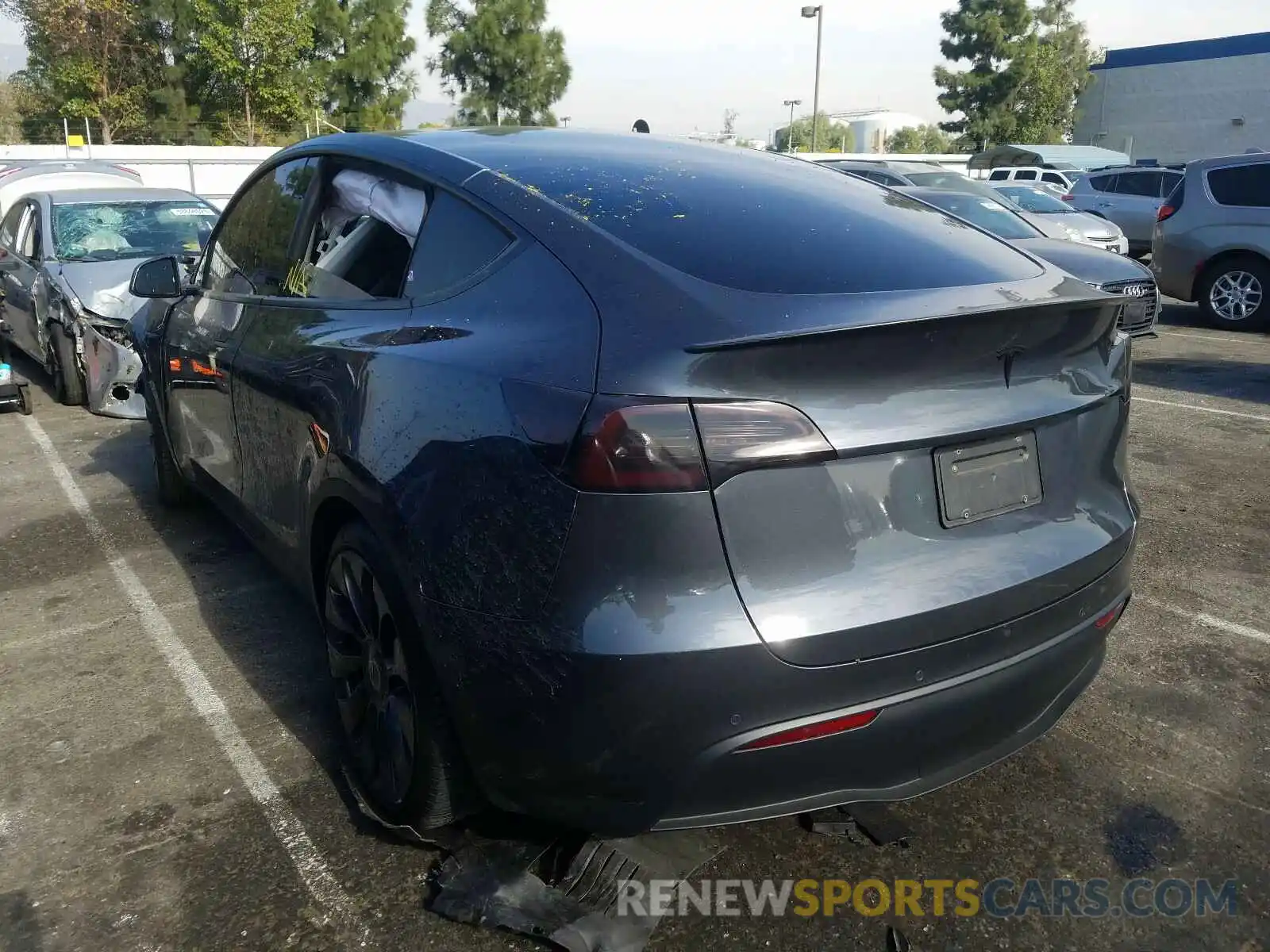 3 Photograph of a damaged car 5YJYGDEF7LF003311 TESLA MODEL Y 2020