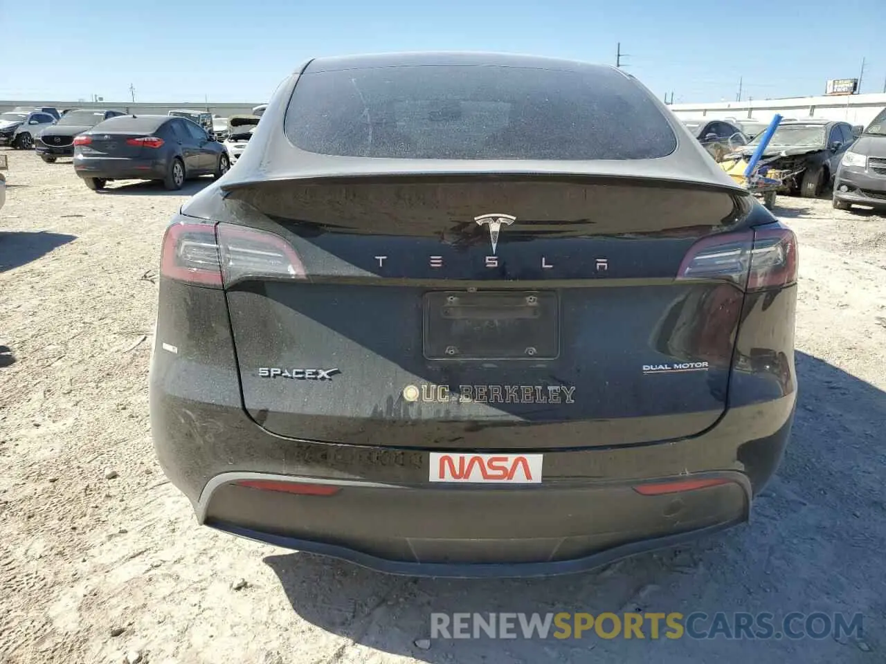 6 Photograph of a damaged car 5YJYGDEF7LF027883 TESLA MODEL Y 2020