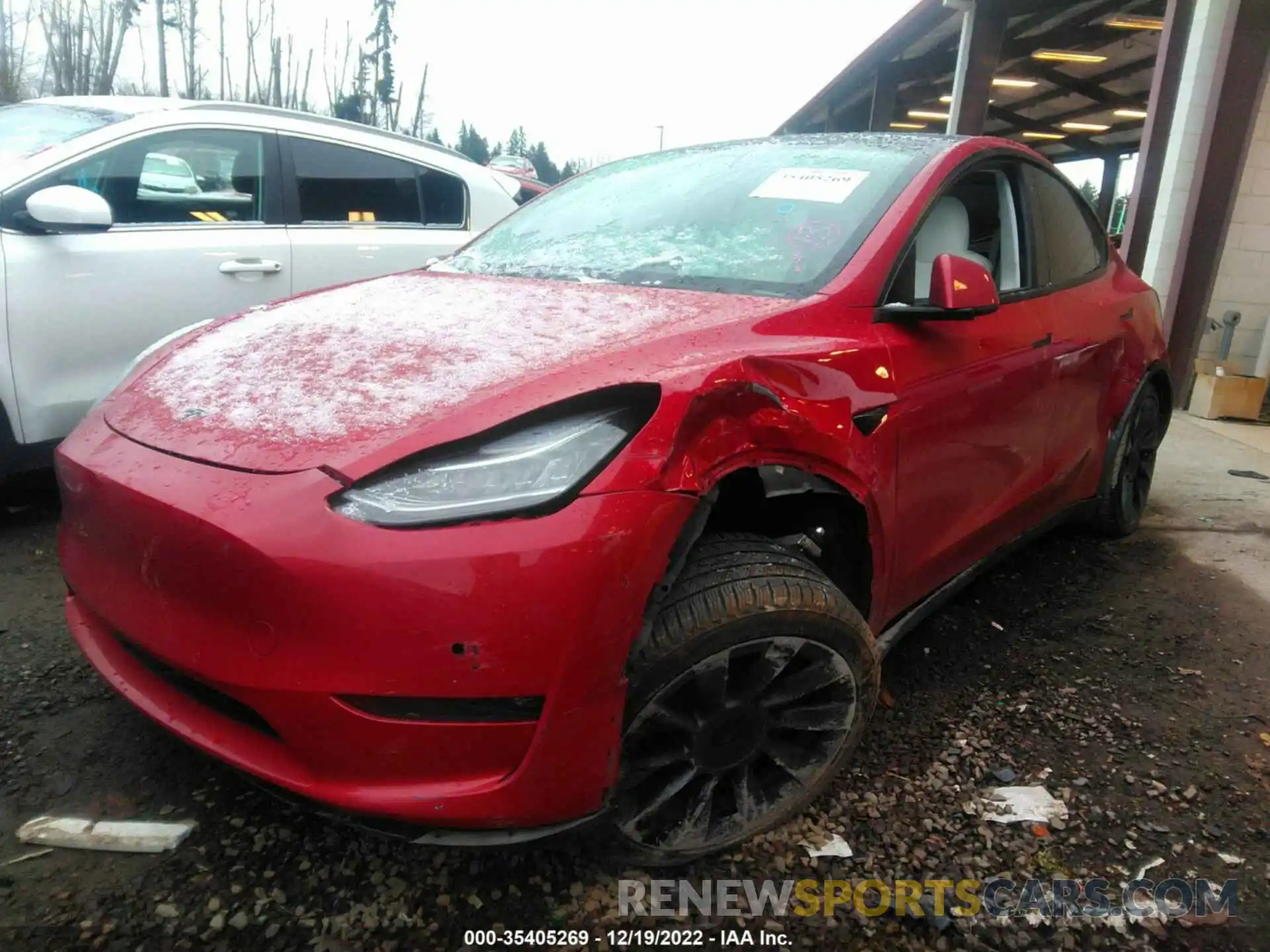 2 Photograph of a damaged car 5YJYGDEF7LF037698 TESLA MODEL Y 2020