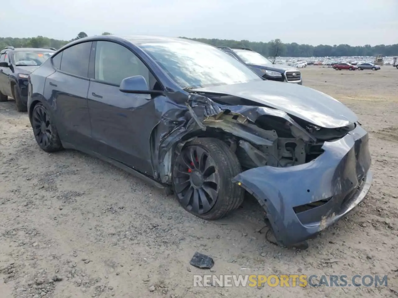 4 Photograph of a damaged car 5YJYGDEF8LF001406 TESLA MODEL Y 2020