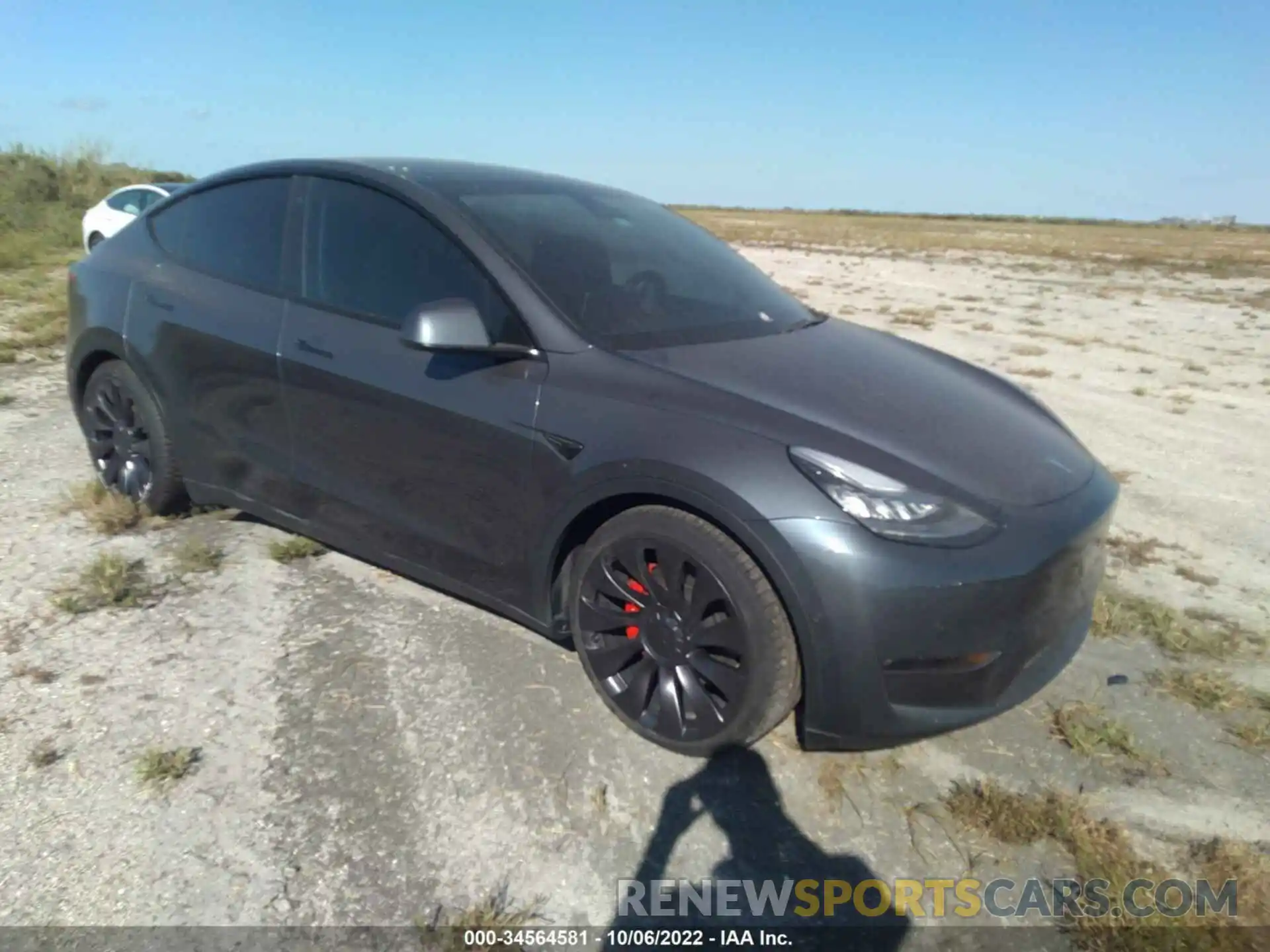 1 Photograph of a damaged car 5YJYGDEF8LF001521 TESLA MODEL Y 2020