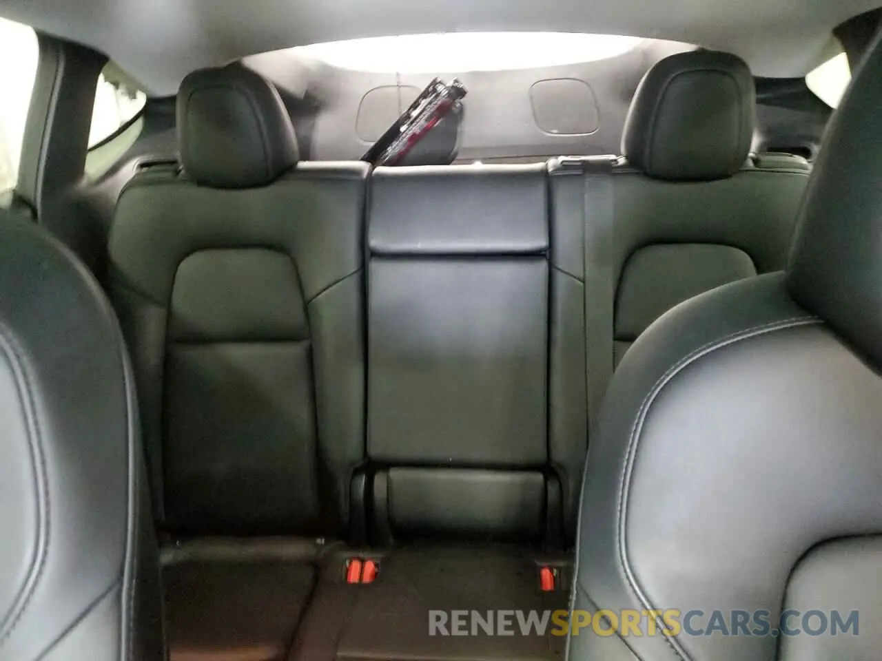 10 Photograph of a damaged car 5YJYGDEF8LF002720 TESLA MODEL Y 2020
