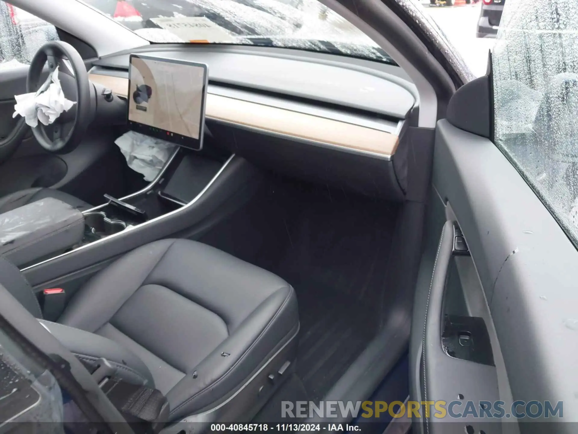5 Photograph of a damaged car 5YJYGDEF8LF005746 TESLA MODEL Y 2020