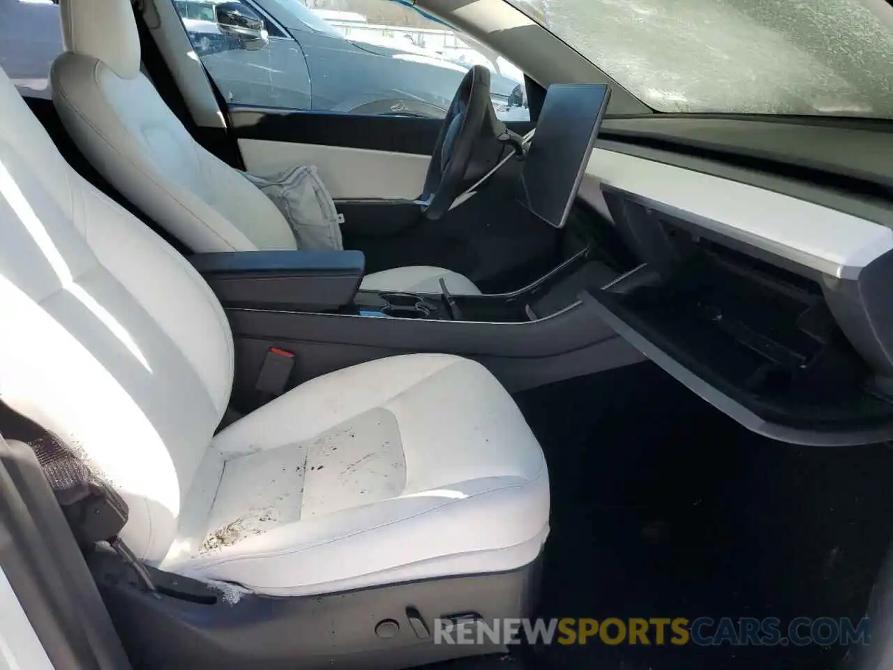 7 Photograph of a damaged car 5YJYGDEF8LF037466 TESLA MODEL Y 2020