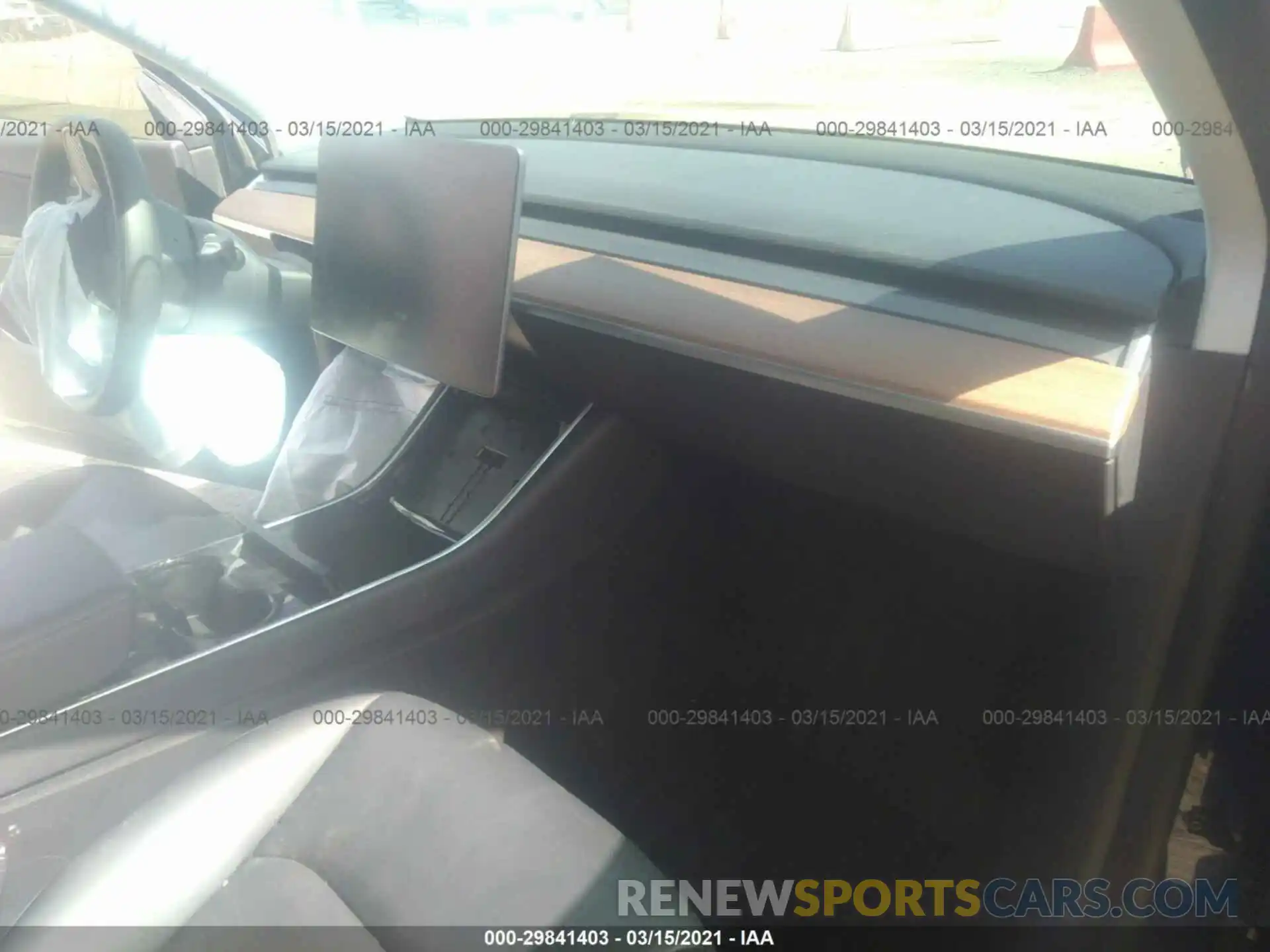 5 Photograph of a damaged car 5YJYGDEF8LF039959 TESLA MODEL Y 2020