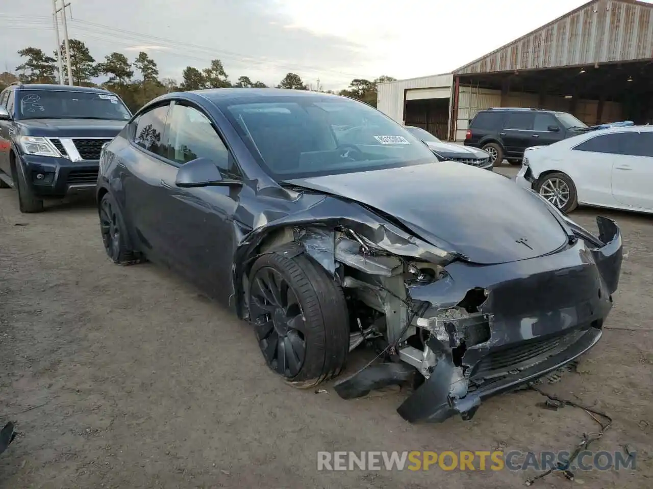 4 Photograph of a damaged car 5YJYGDEF8LF051741 TESLA MODEL Y 2020