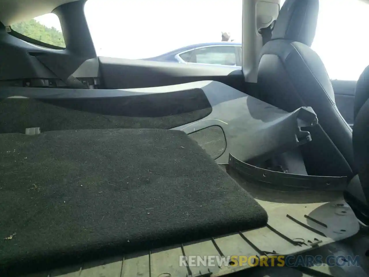 6 Photograph of a damaged car 5YJYGDEF9LF003018 TESLA MODEL Y 2020