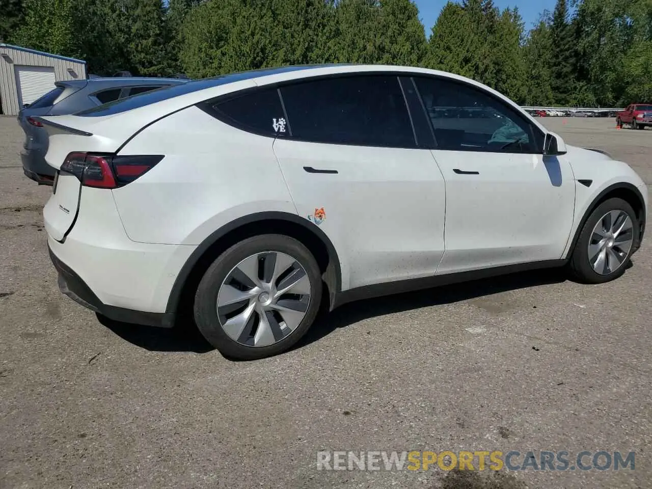 3 Photograph of a damaged car 5YJYGDEF9LF023060 TESLA MODEL Y 2020