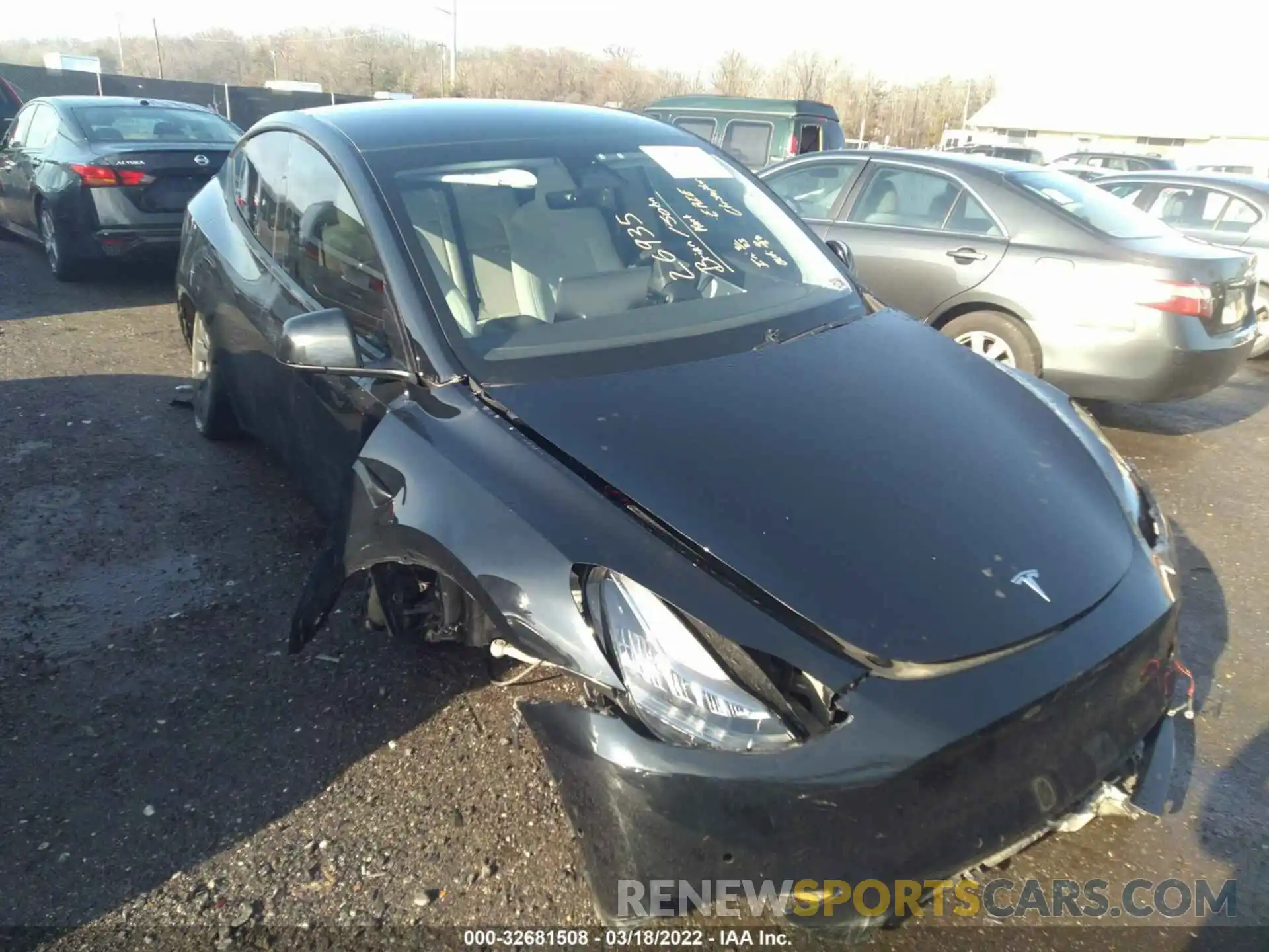 1 Photograph of a damaged car 5YJYGDEF9LF037296 TESLA MODEL Y 2020