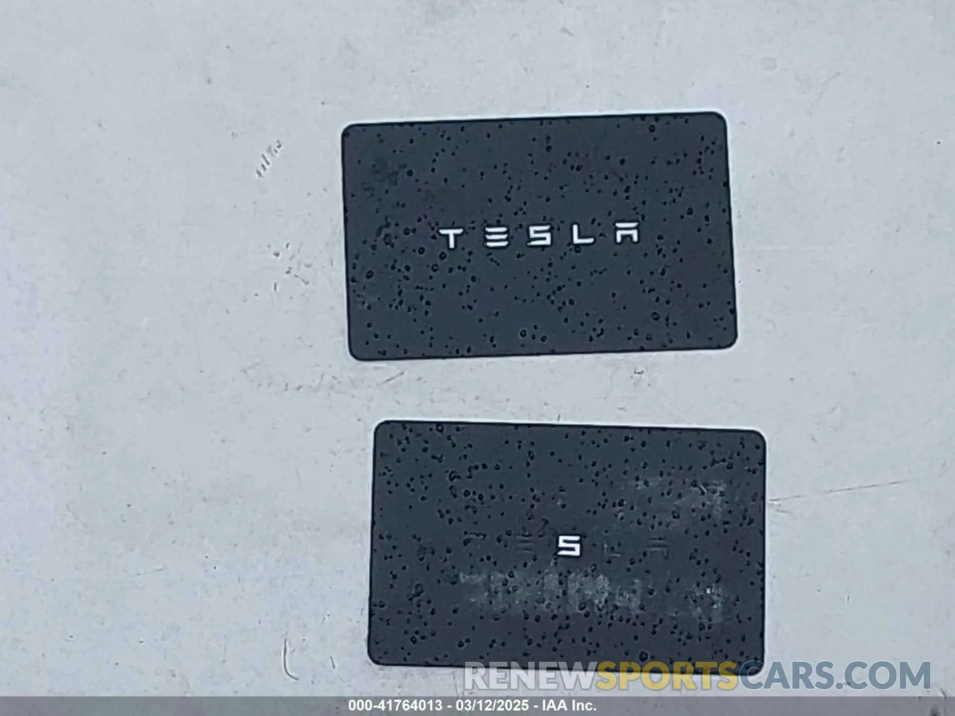 11 Photograph of a damaged car 5YJYGDEF9LF038500 TESLA MODEL Y 2020