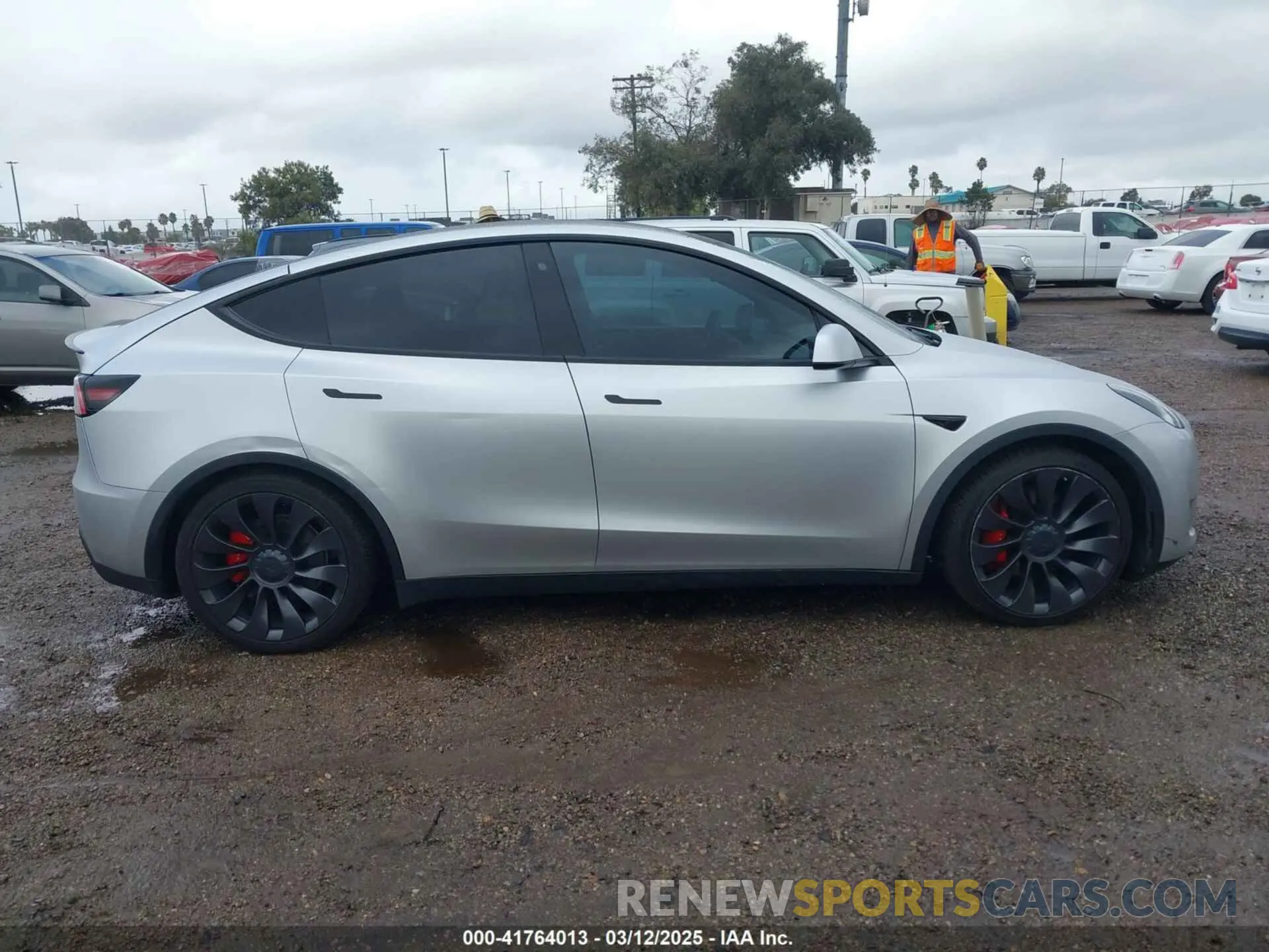 13 Photograph of a damaged car 5YJYGDEF9LF038500 TESLA MODEL Y 2020