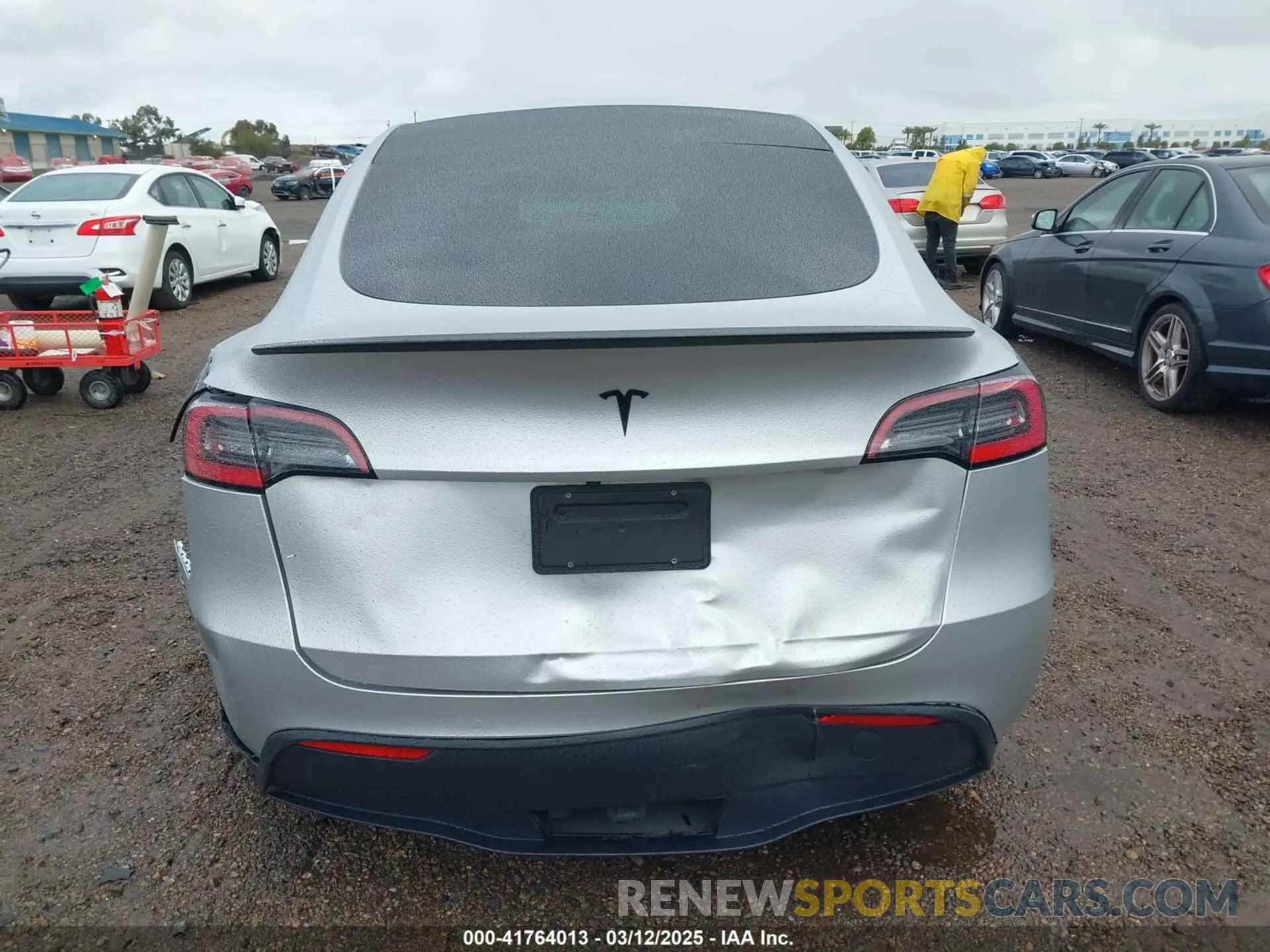 16 Photograph of a damaged car 5YJYGDEF9LF038500 TESLA MODEL Y 2020