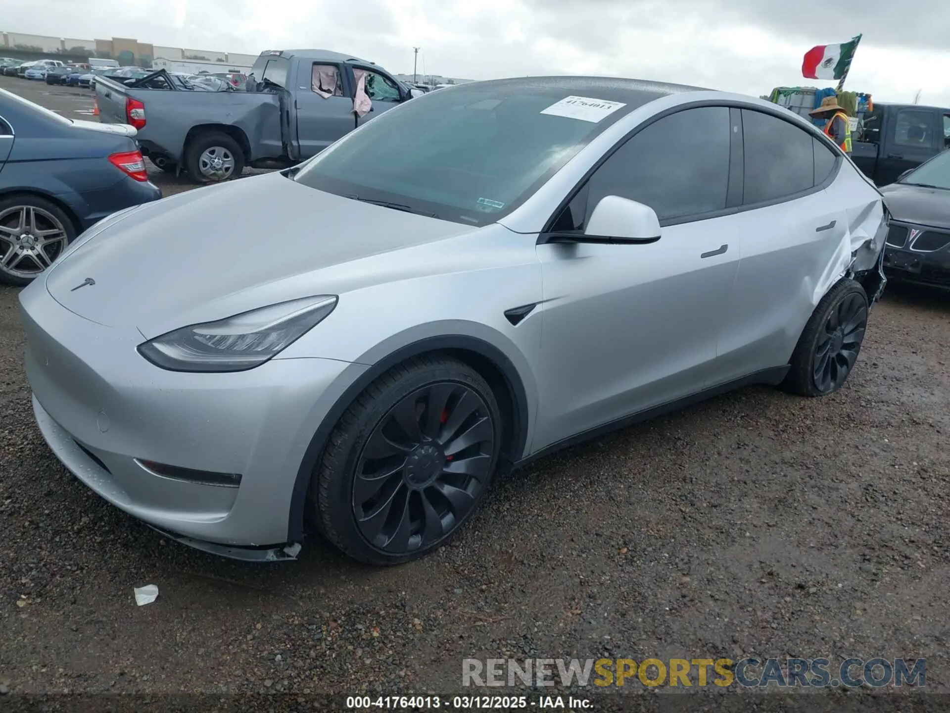 2 Photograph of a damaged car 5YJYGDEF9LF038500 TESLA MODEL Y 2020