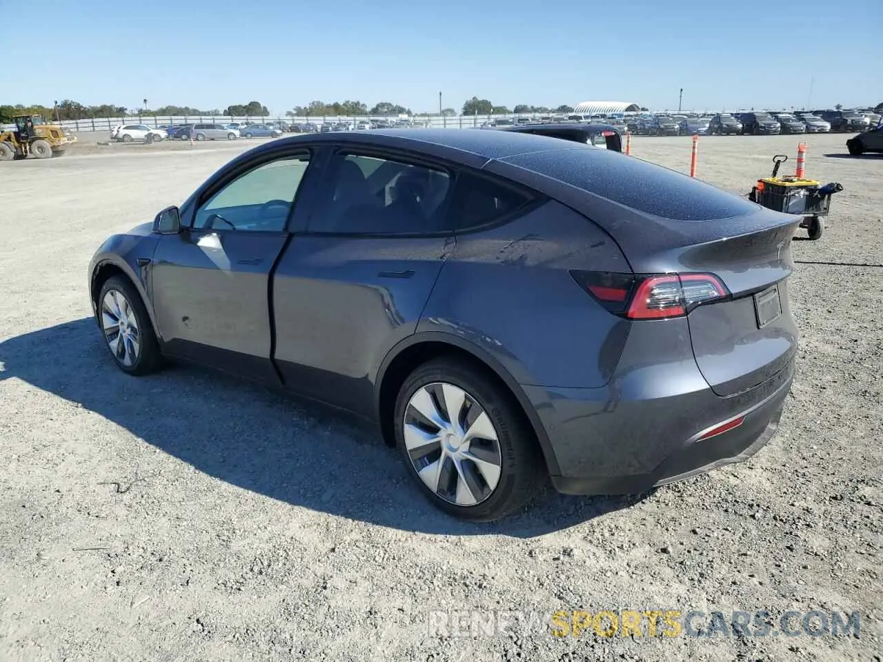 2 Photograph of a damaged car 5YJYGAED2MF136055 TESLA MODEL Y 2021